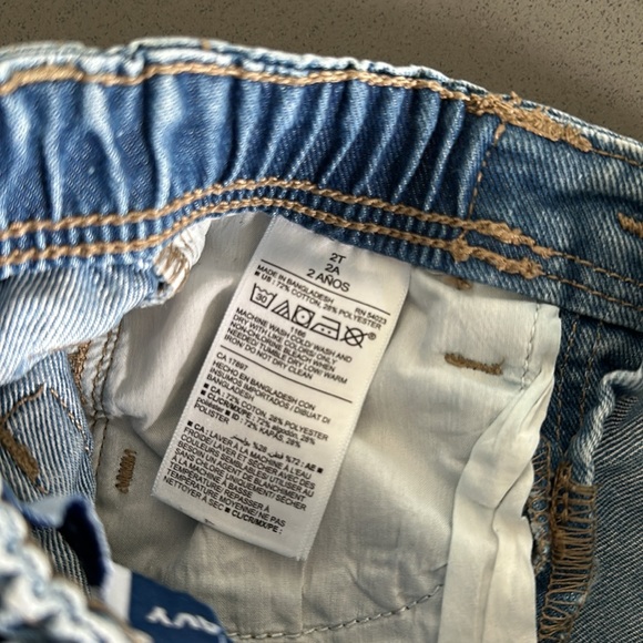 Old Navy Toddler 2T Jeans - Picture 3 of 4